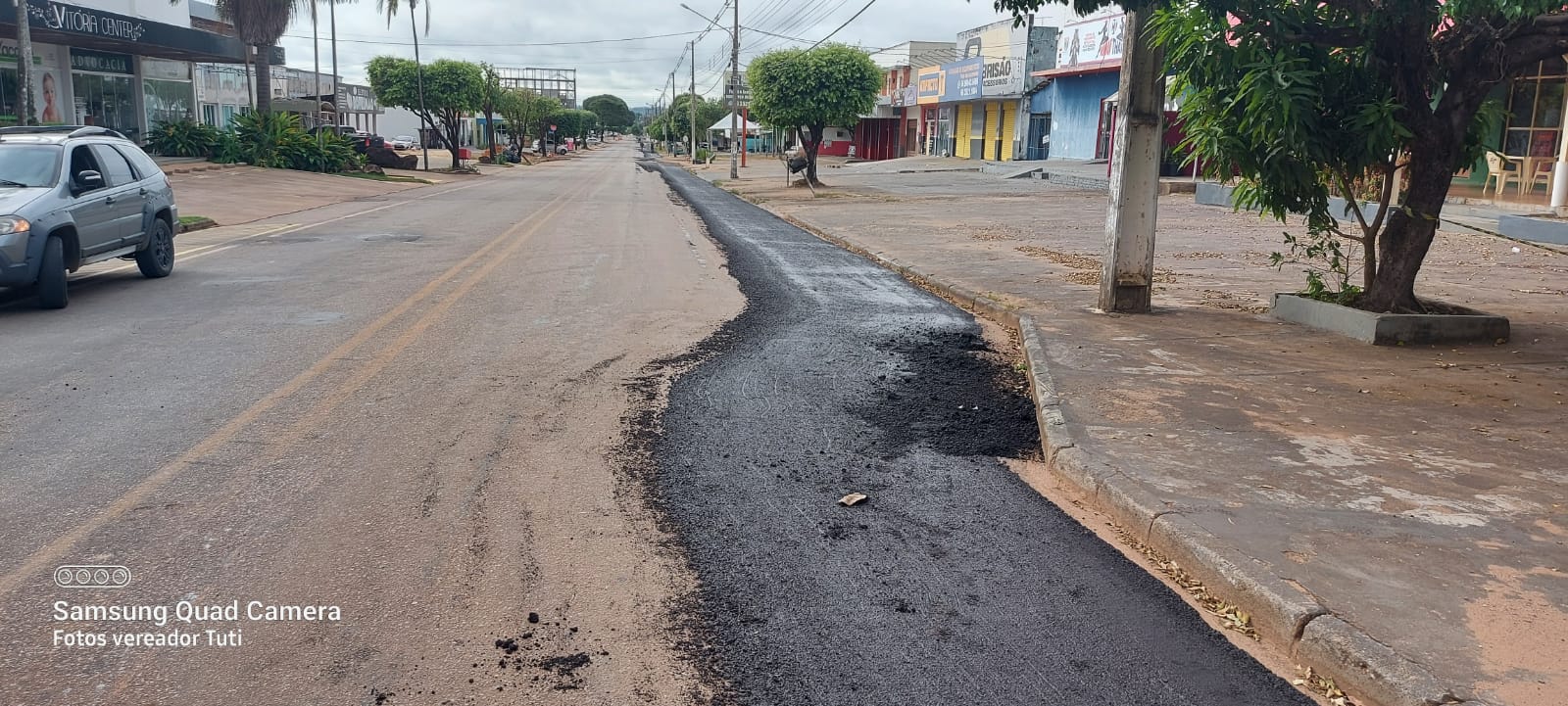 Avenida "F" recebe microrrevestimento; Vereador Tuti fiscaliza