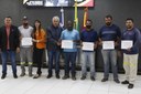 Leonice, Naldo e Ailton homenageiam equipe de iluminação pública da Prefeitura