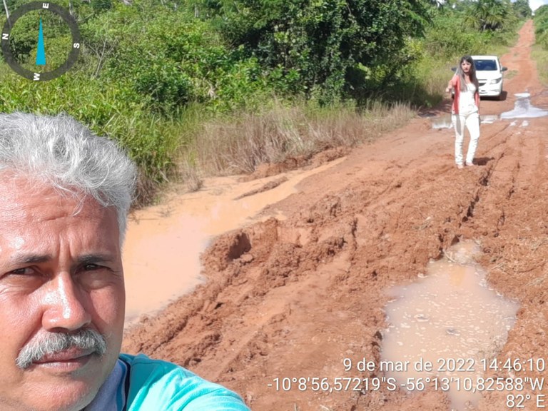 ônibus escolar ao extremo Passando pelos ATOLEIROS! 