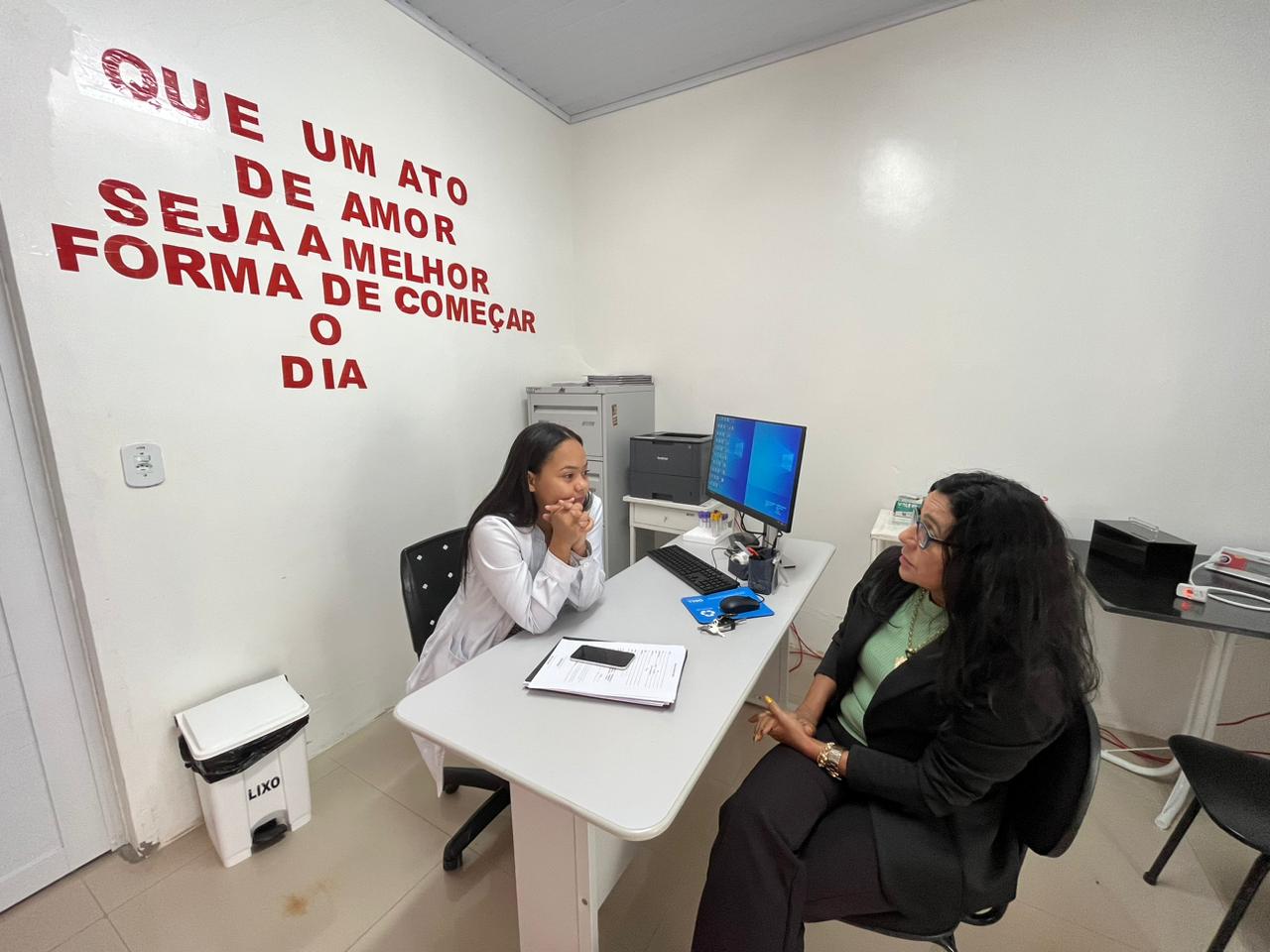 Vereadora Ilmarli visita UCT de Alta Floresta no Dia Mundial do Doador de Sangue